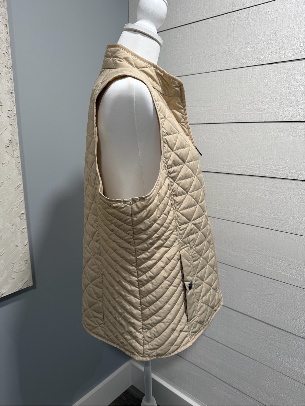 Lands' End Quilted Sleeveless Vest in Beige - Picture 6 of 7